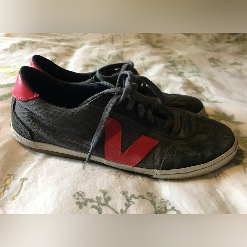 Veja Volley Sneakers - RARE